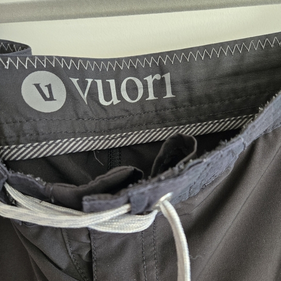 Vuroi Cruise Boardshort in Black Regular Fit size 28 - Picture 13 of 16